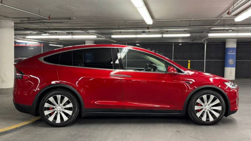 2019 Tesla Model X 5YJXCDE40KF186510