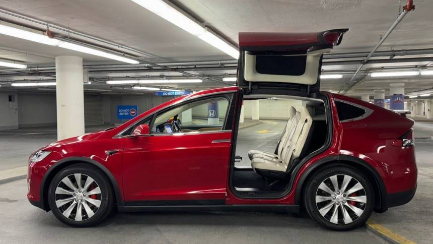 2019 Tesla Model X 5YJXCDE40KF186510