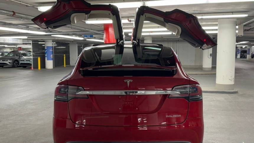 2019 Tesla Model X 5YJXCDE40KF186510