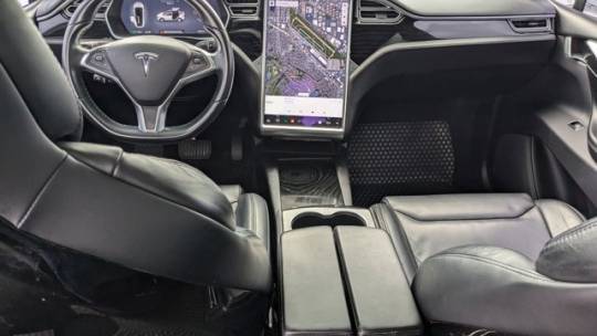 2016 Tesla Model X 5YJXCBE28GF016471