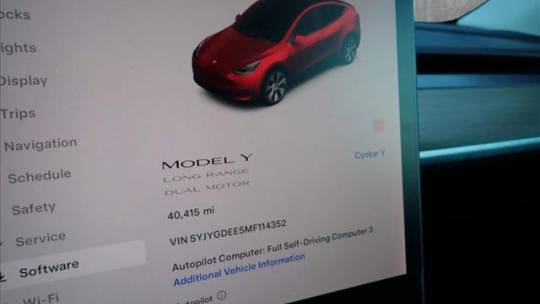 2021 Tesla Model Y 5YJYGDEE5MF114352