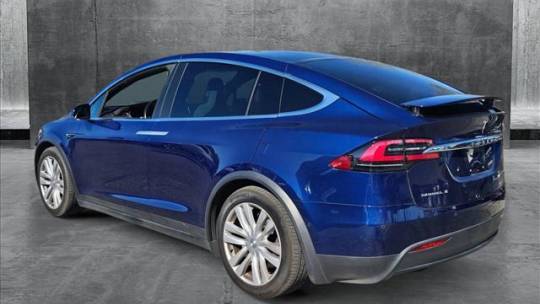 2017 Tesla Model X 5YJXCBE25HF038171