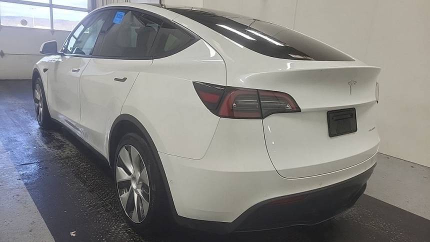 2021 Tesla Model Y 5YJYGDEE5MF203645