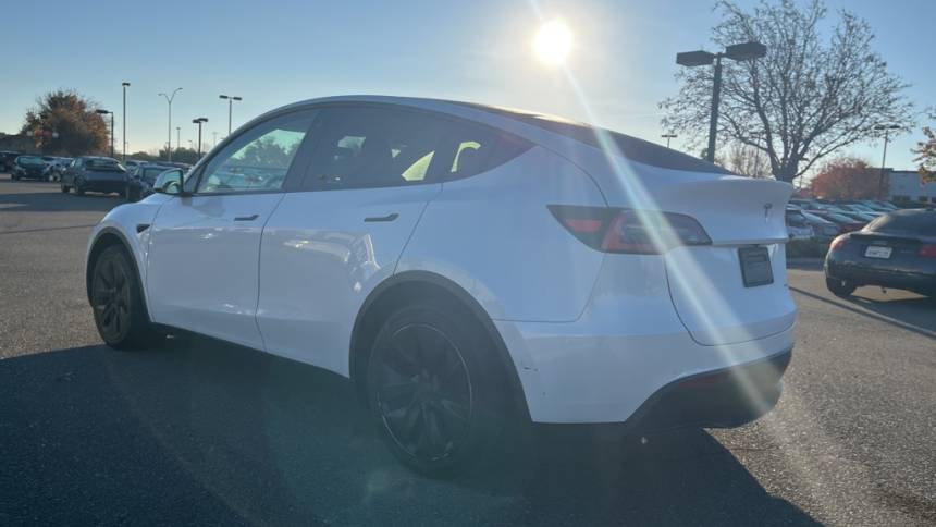 2020 Tesla Model Y 5YJYGDEE1LF056903