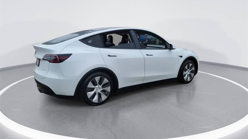 2021 Tesla Model Y 5YJYGAEE2MF218439