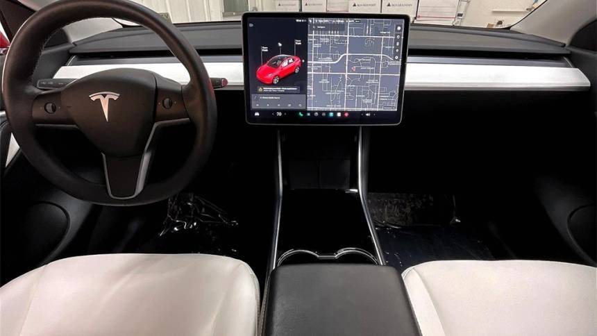 2021 Tesla Model Y 5YJYGDEE5MF104873