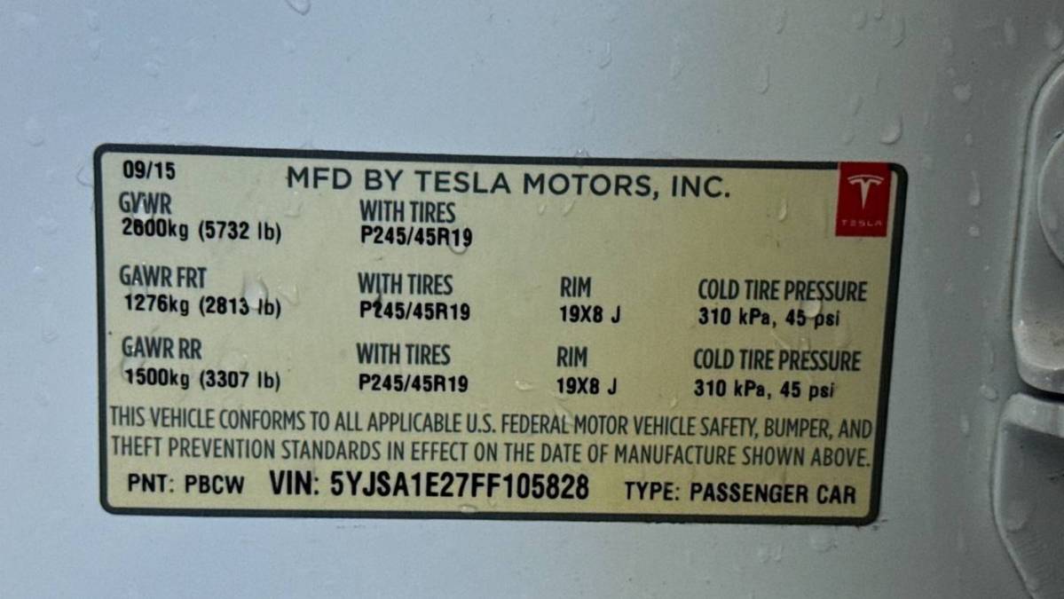 2015 Tesla Model S 5YJSA1E27FF105828