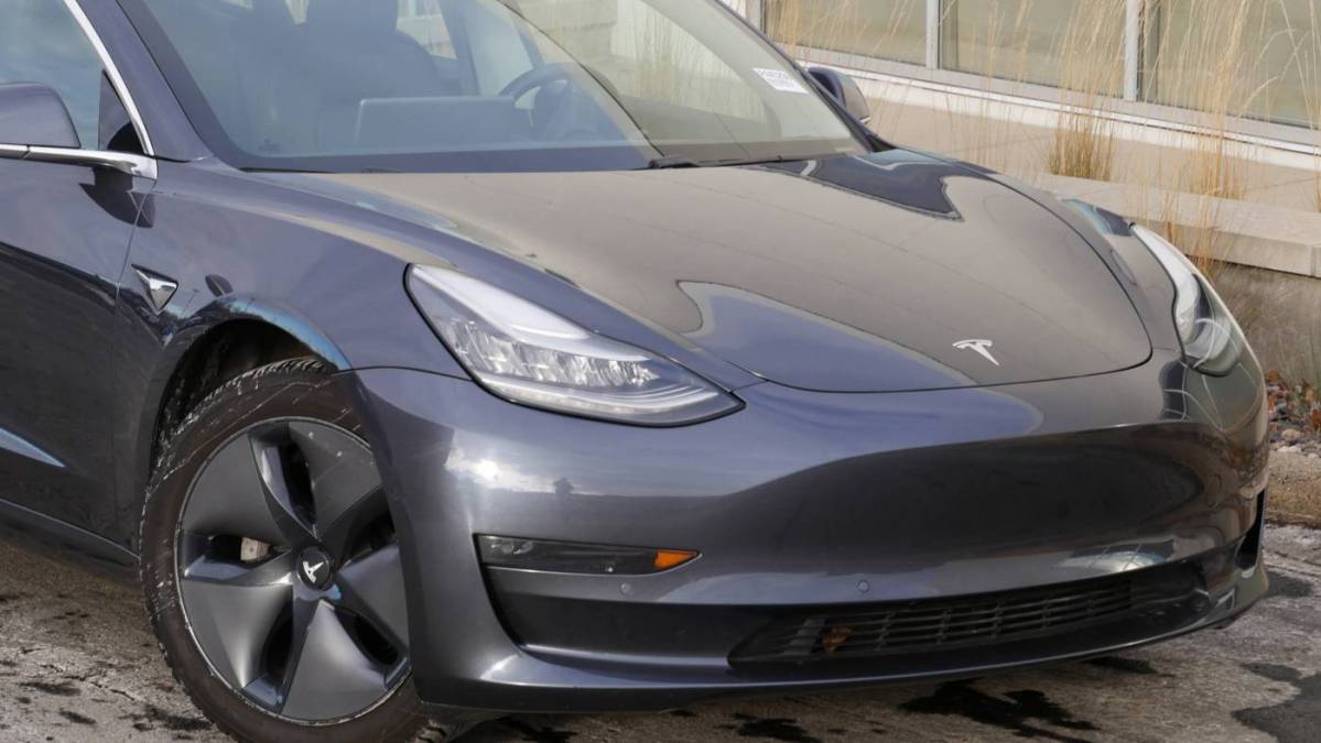 2018 Tesla Model 3 5YJ3E1EB7JF066563