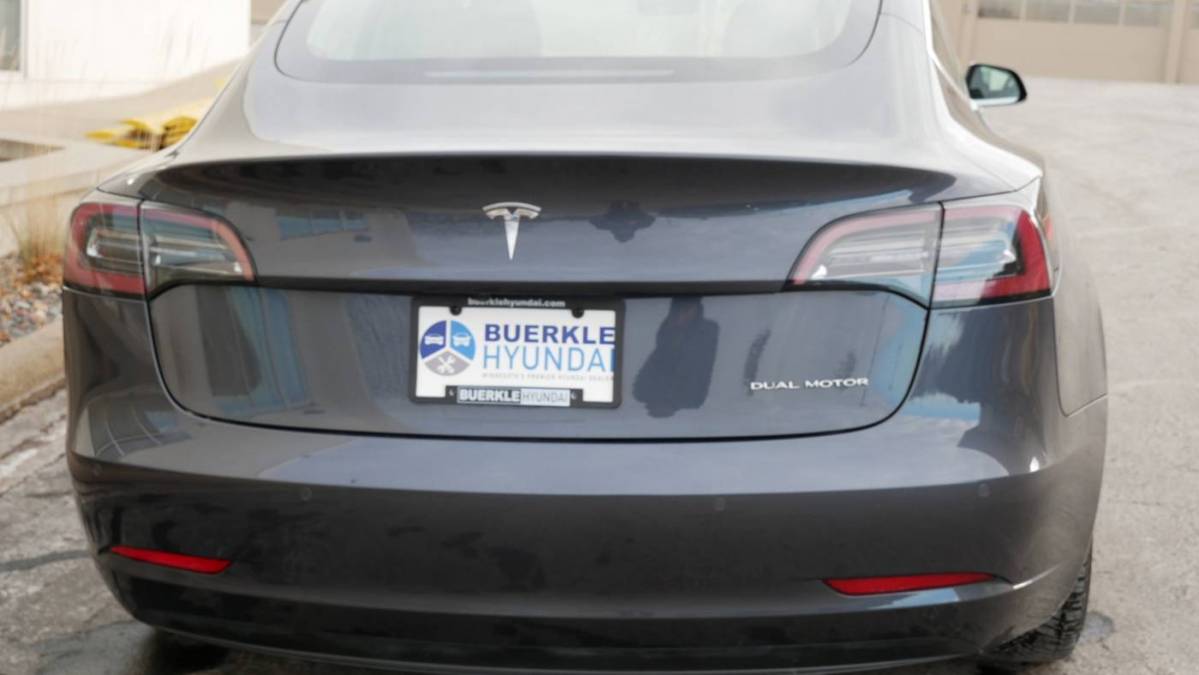 2018 Tesla Model 3 5YJ3E1EB7JF066563