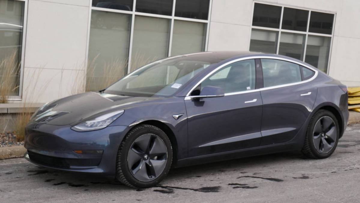 2018 Tesla Model 3 5YJ3E1EB7JF066563