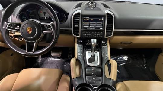 2016 Porsche Cayenne WP1AE2A2XGLA58559