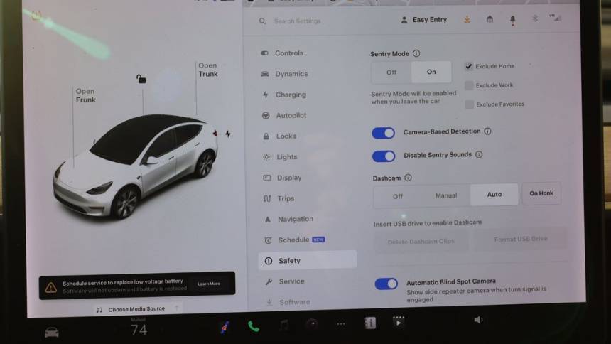 2020 Tesla Model Y 5YJYGDEE5LF047718