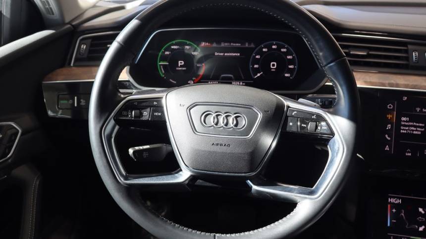 2019 Audi e-tron WA1LAAGE7KB013461