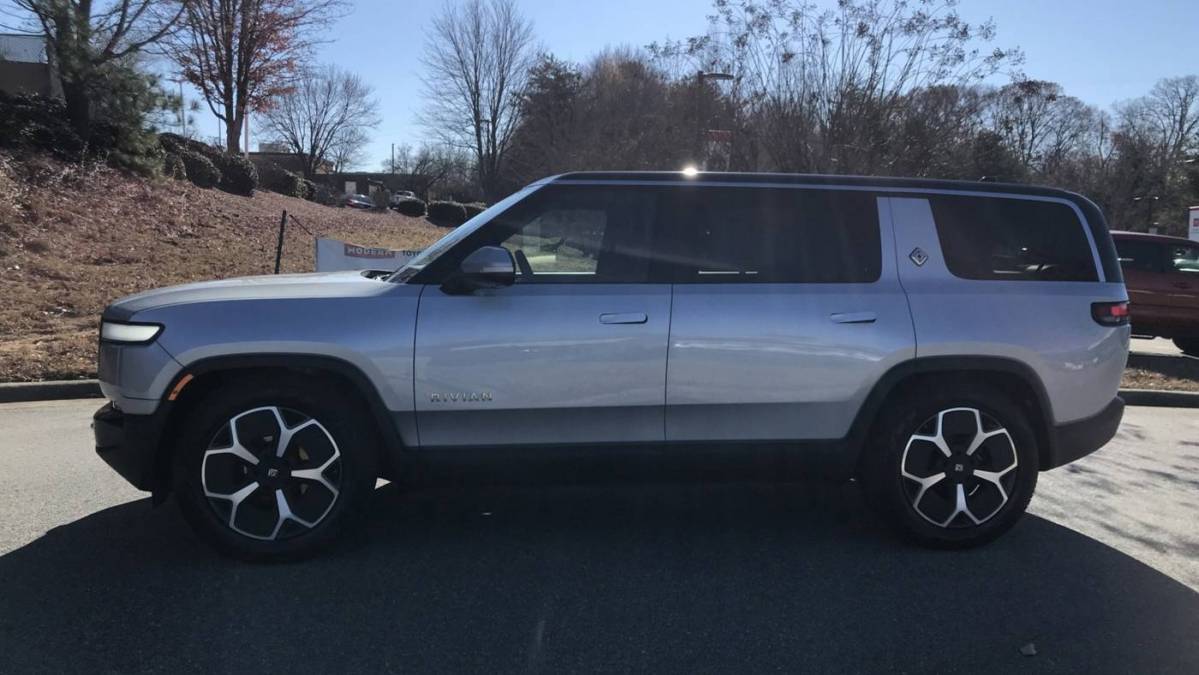 2023 Rivian R1S 7PDSGABL8PN004160