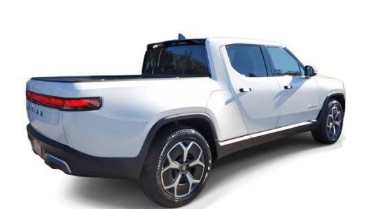 2024 Rivian R1T 7FCTGBAA7RN032384