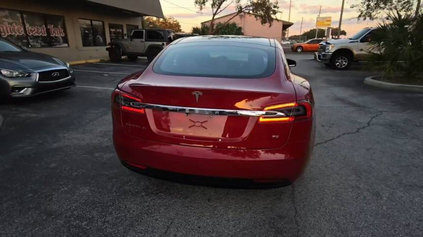 2017 Tesla Model S 5YJSA1E16HF186508