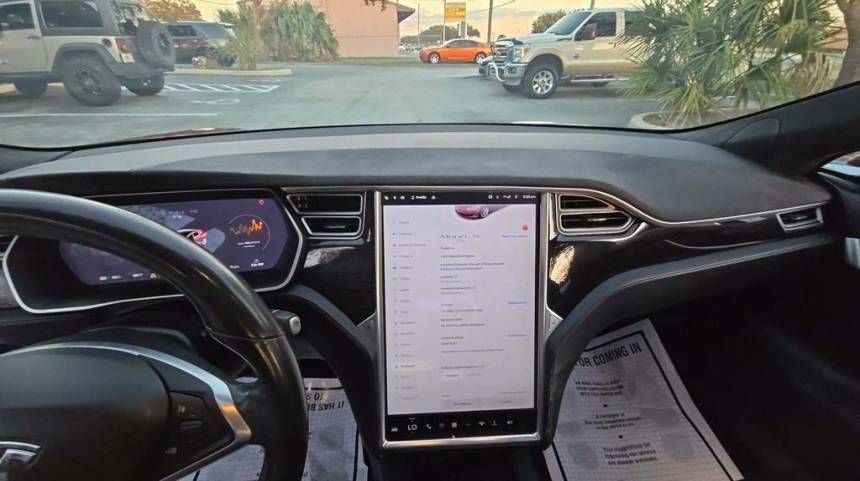 2017 Tesla Model S 5YJSA1E16HF186508