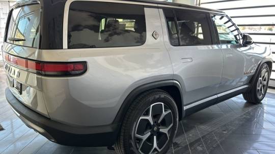 2023 Rivian R1S 7PDSGABAXPN012047