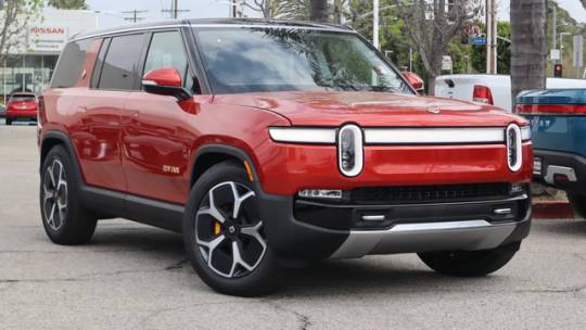 2023 Rivian R1S 7PDSGABL3PN006608