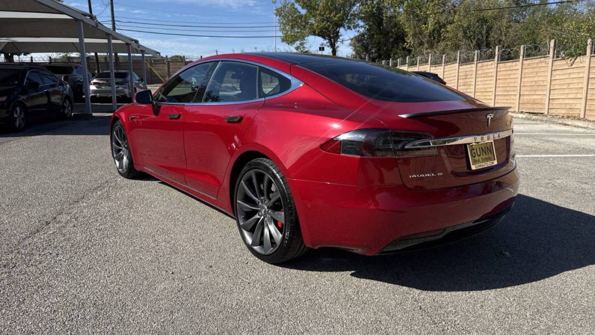 2017 Tesla Model S 5YJSA1E43HF182281