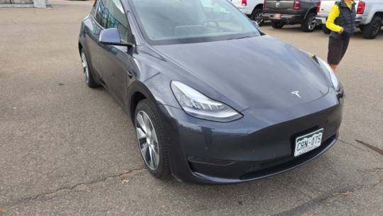 2020 Tesla Model Y 5YJYGDEE3LF016533