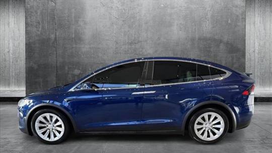 2017 Tesla Model X 5YJXCDE22HF056834