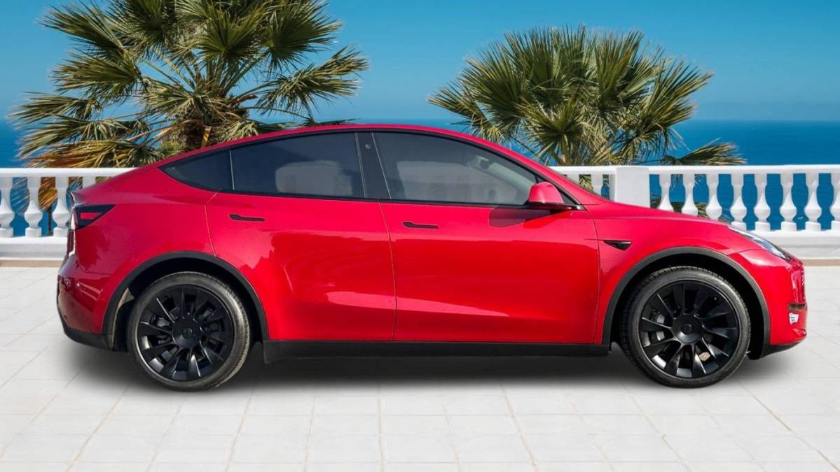 2021 Tesla Model Y 5YJYGDEE1MF093984