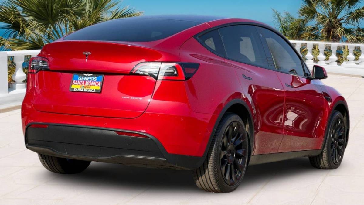 2021 Tesla Model Y 5YJYGDEE1MF093984