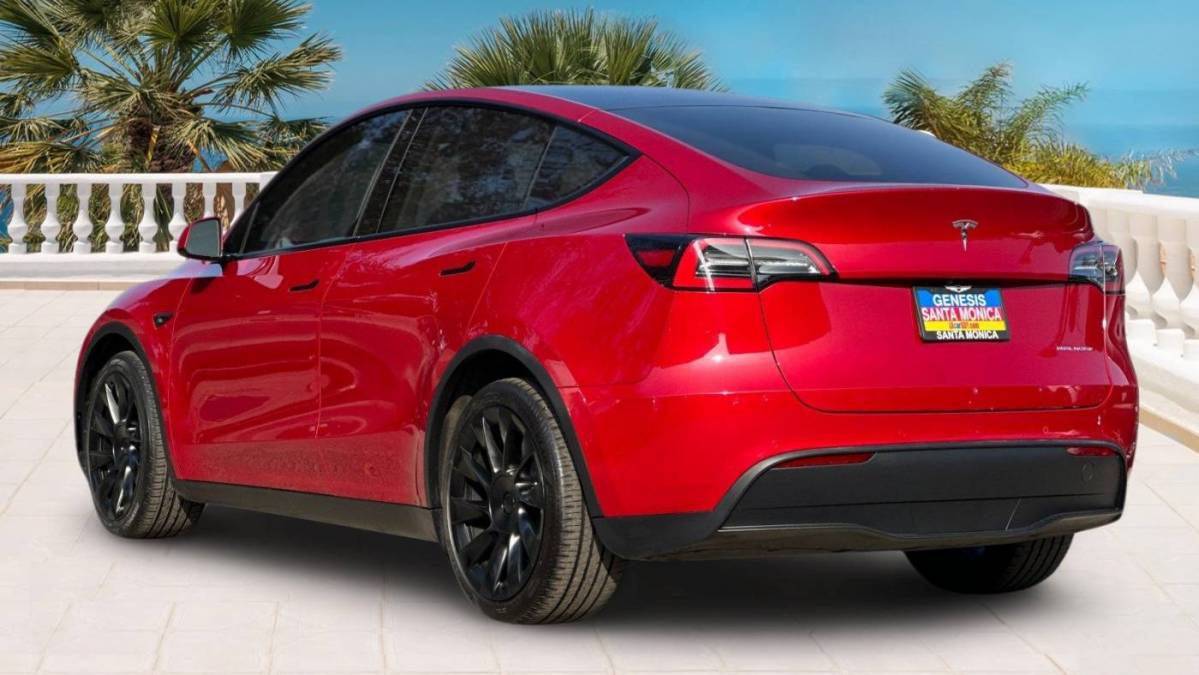 2021 Tesla Model Y 5YJYGDEE1MF093984