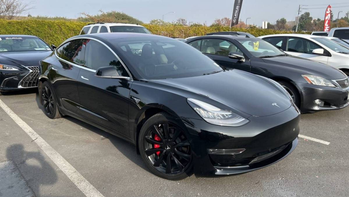 2018 Tesla Model 3 5YJ3E1EB7JF178506