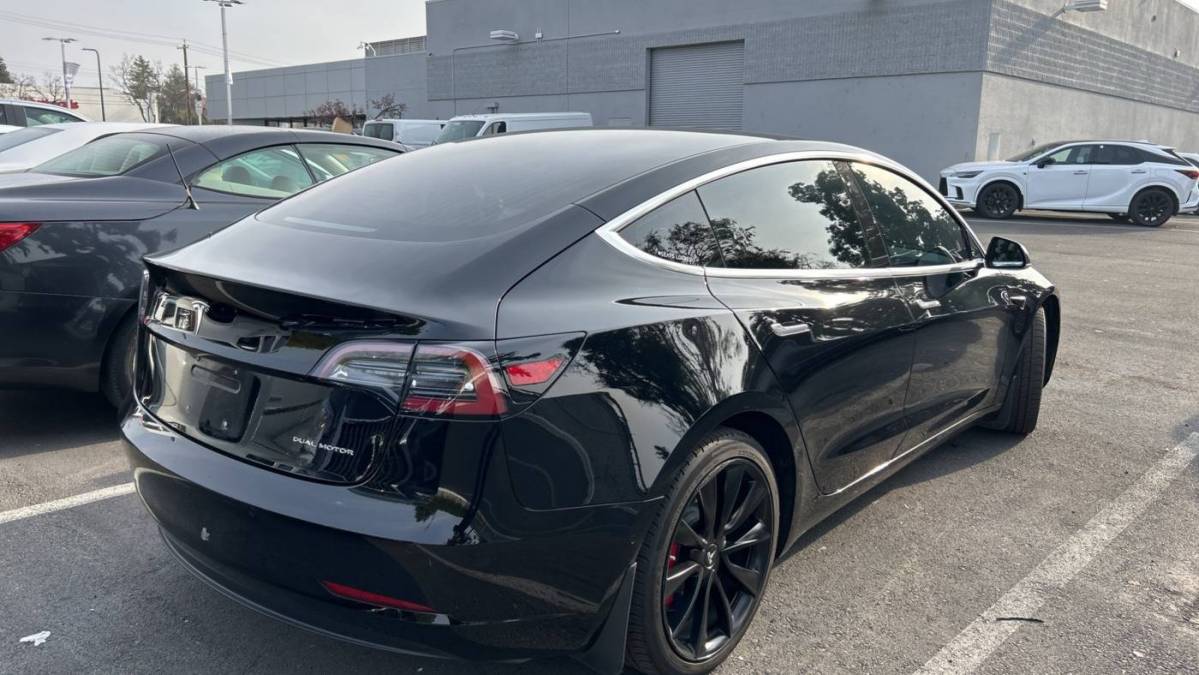 2018 Tesla Model 3 5YJ3E1EB7JF178506