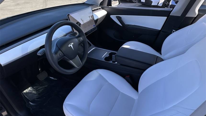 2021 Tesla Model Y 5YJYGDEE9MF230766