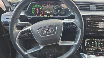 2021 Audi e-tron WA1LAAGE1MB015810