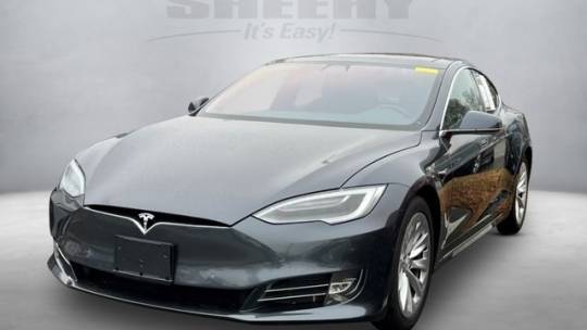 2018 Tesla Model S 5YJSA1E27JF261828