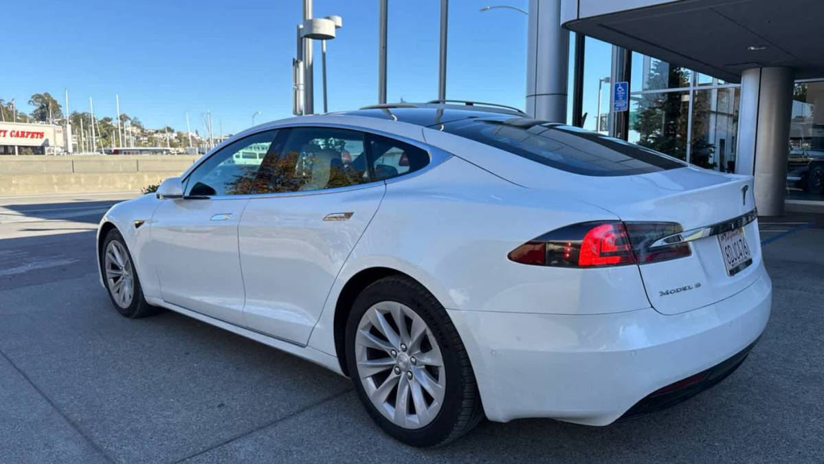 2018 Tesla Model S 5YJSA1E29JF249390