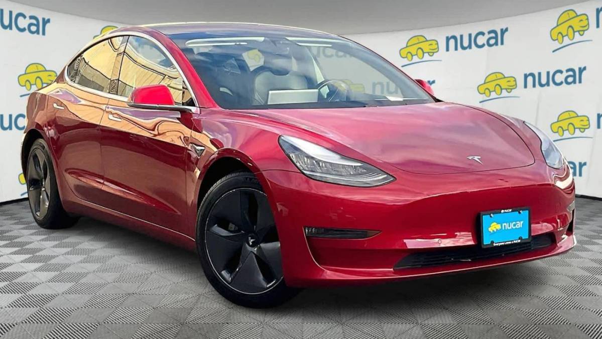 2018 Tesla Model 3 5YJ3E1EB8JF129685