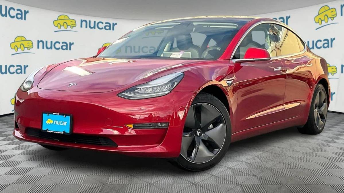 2018 Tesla Model 3 5YJ3E1EB8JF129685