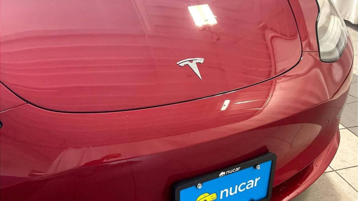 2018 Tesla Model 3 5YJ3E1EB8JF129685