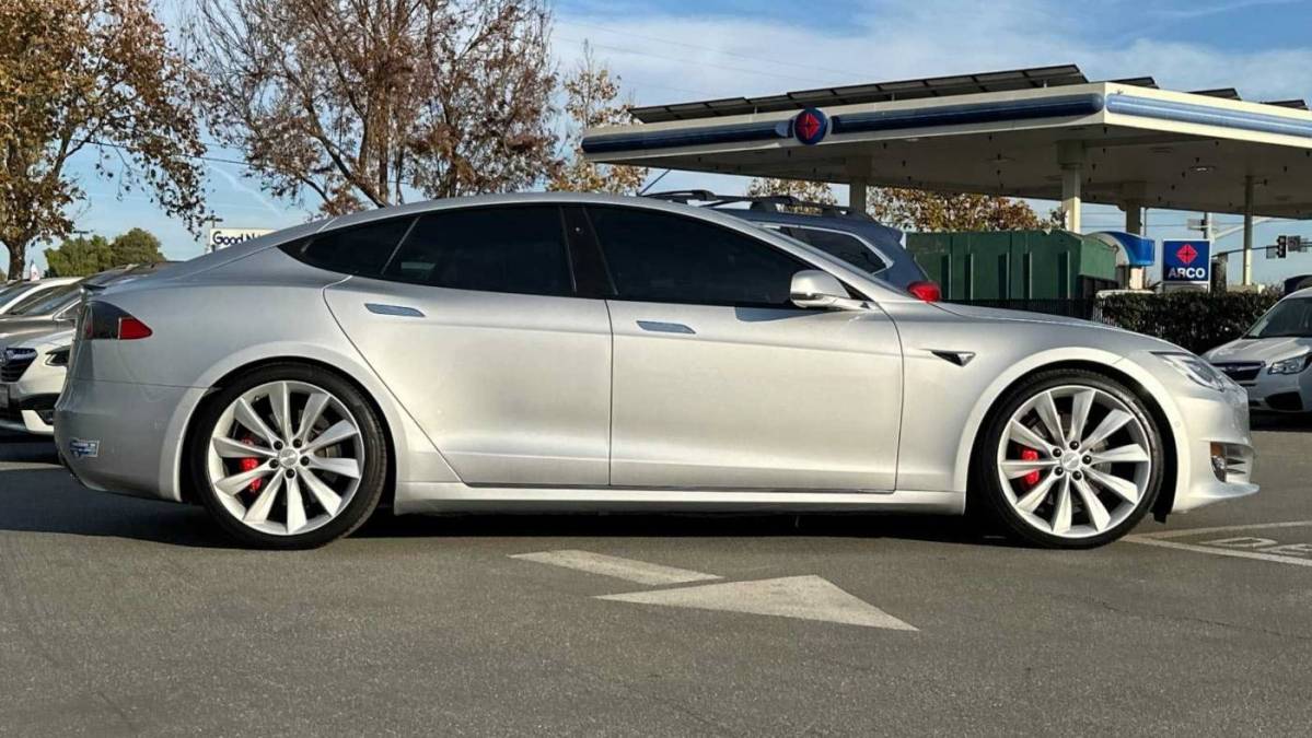 2017 Tesla Model S 5YJSA1E43HF201587