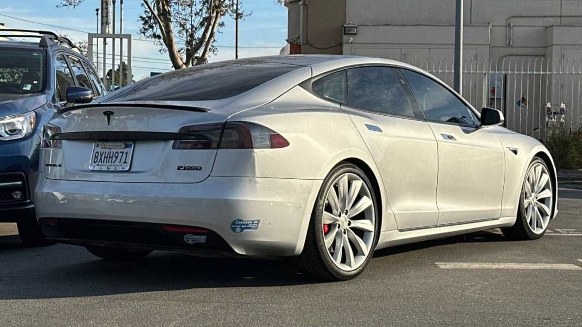 2017 Tesla Model S 5YJSA1E43HF201587