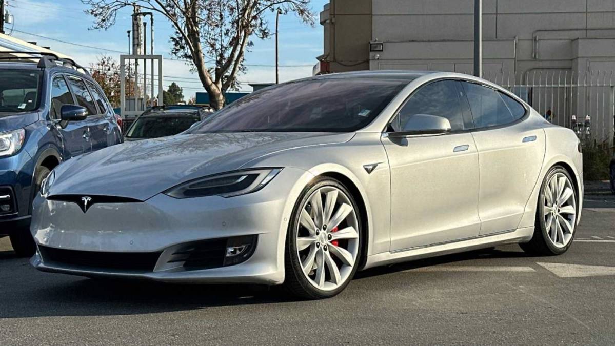 2017 Tesla Model S 5YJSA1E43HF201587