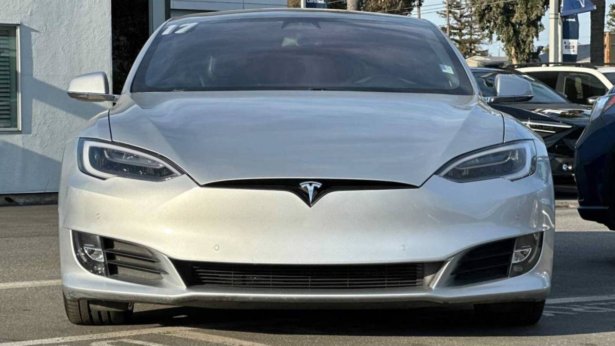 2017 Tesla Model S 5YJSA1E43HF201587