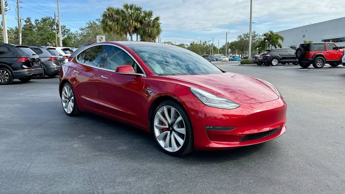 2018 Tesla Model 3 5YJ3E1EB4JF079884