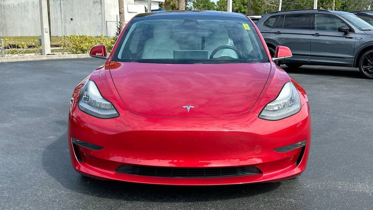 2018 Tesla Model 3 5YJ3E1EB4JF079884