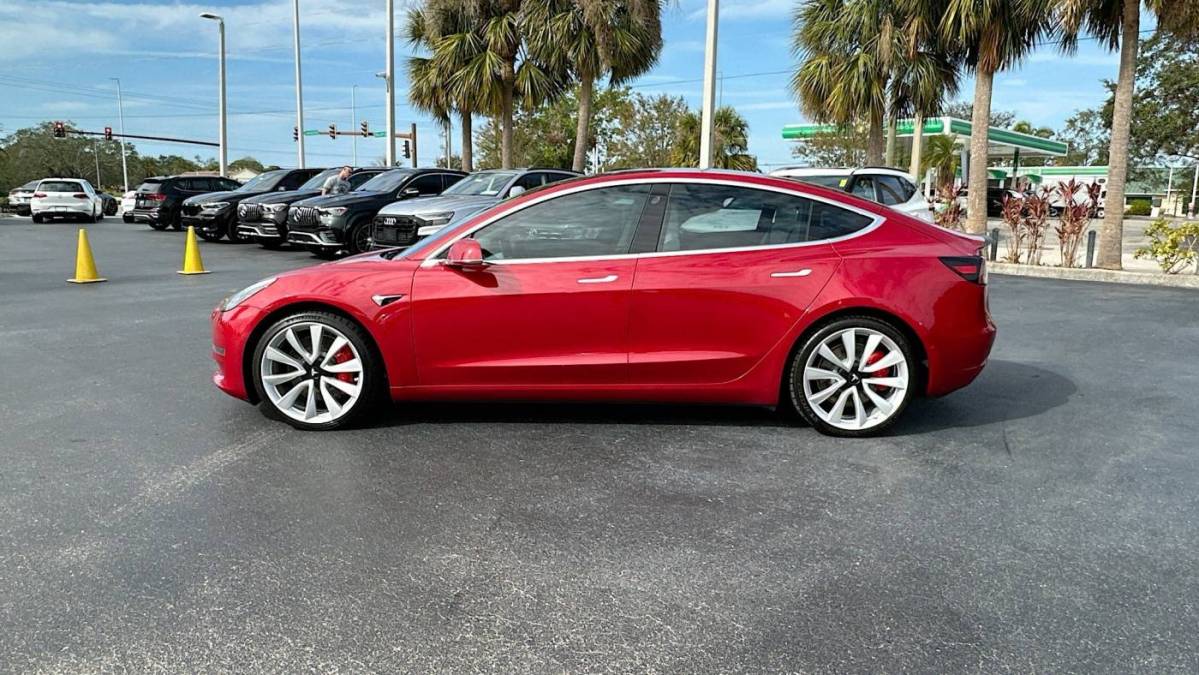 2018 Tesla Model 3 5YJ3E1EB4JF079884