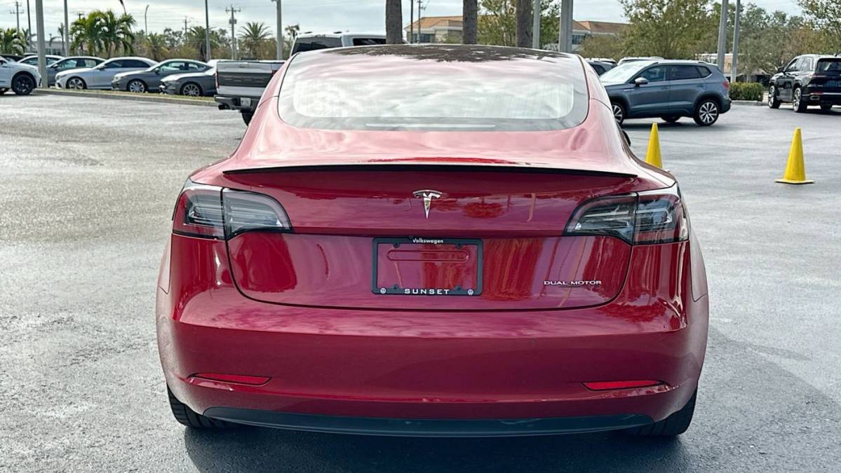 2018 Tesla Model 3 5YJ3E1EB4JF079884