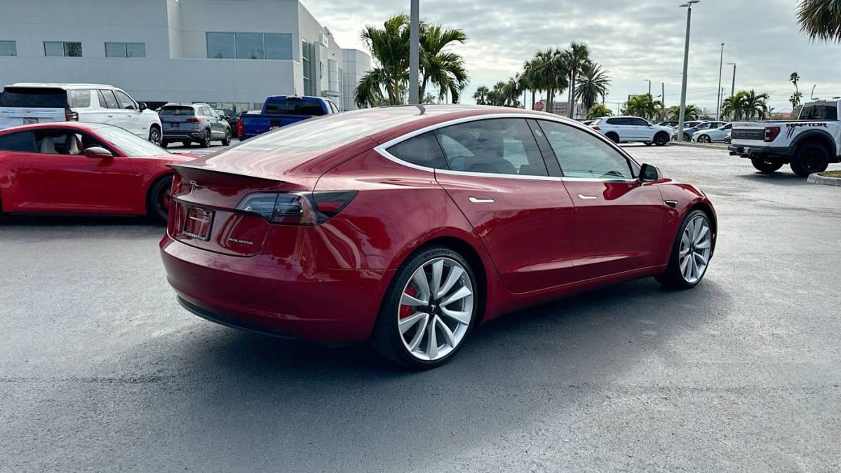 2018 Tesla Model 3 5YJ3E1EB4JF079884