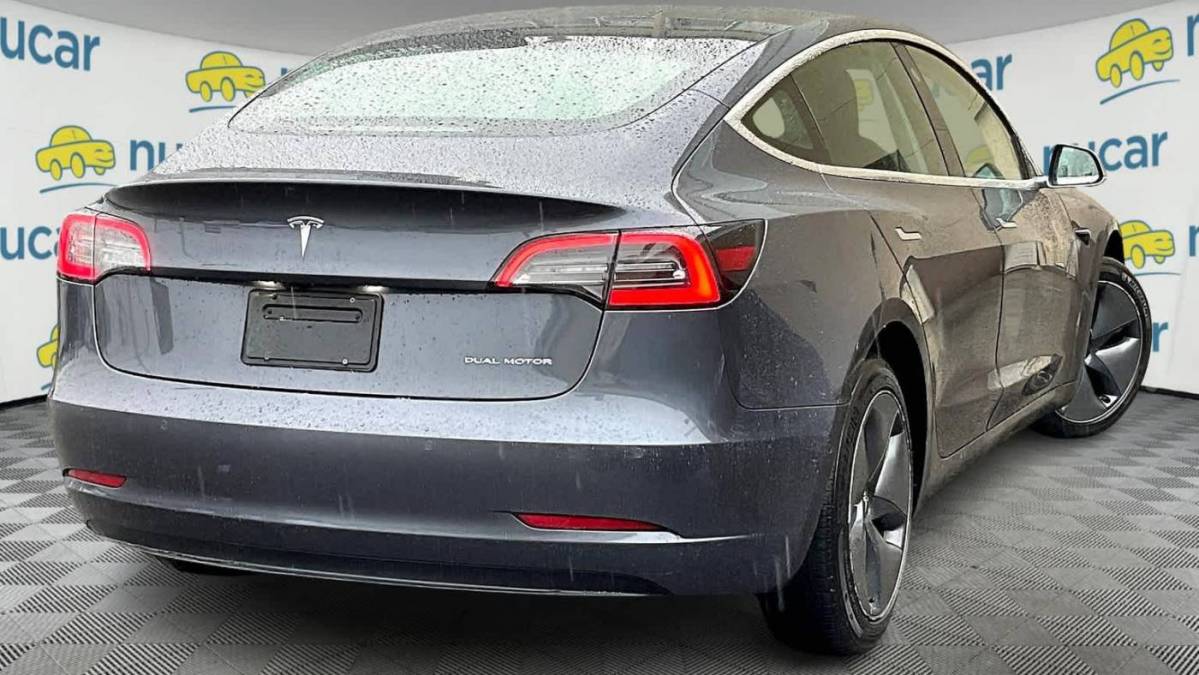 2019 Tesla Model 3 5YJ3E1EB3KF418085