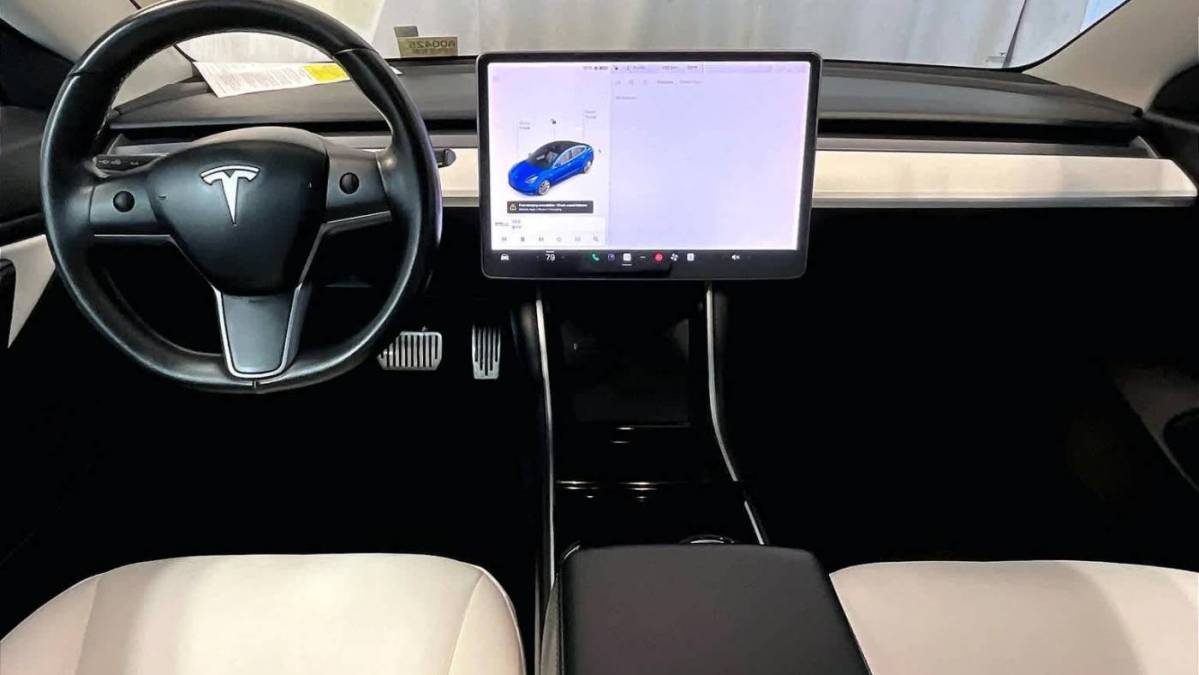 2018 Tesla Model 3 5YJ3E1EB1JF147817