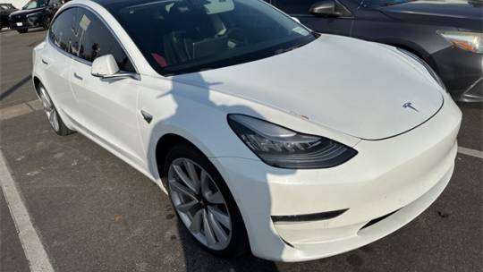 2018 Tesla Model 3 5YJ3E1EA8JF051724